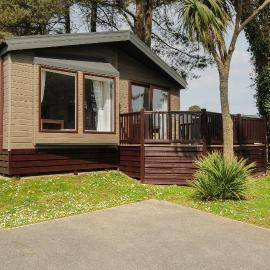 Lodge 15 at Landscove Holiday Park, hotel in Brixham
