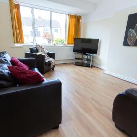 Spacious 2BR Home with Free Parking