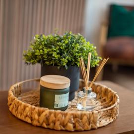Royal Retreat & Lego Lodge with free parking, hotel v destinaci Windsor