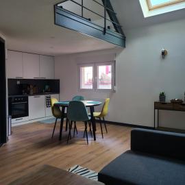 Beau duplex avec garage, hotel a Giromagny