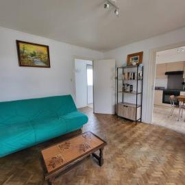 La libellule Pelaude Appartement 4-6 personnes avec terrasse、Eymoutiersのホテル