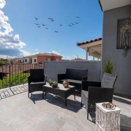 Elviras houses II, hotel i Agria