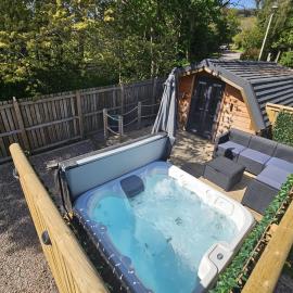 Morvan Pod & Hot tub, hotel in Fort William