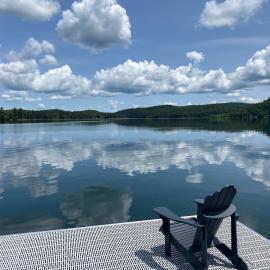 Pimishka Chalet-Cottage-Studios, hotel di Bouchette