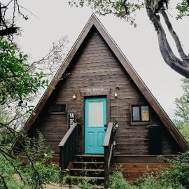 The Maverick: A-Frame w/ Hammock and Tree Top View, hotel in New Braunfels