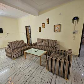 3 BHK in Krishna Nagar Lucknow LKO 202R