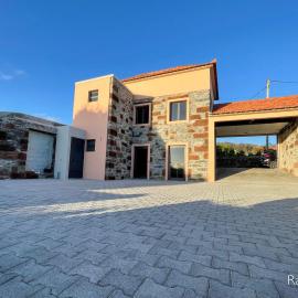 Raposeira Country House, מלון בקלייטה
