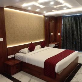 Lakshmi Mahal - V Inn, hotel u gradu 'ThiruvÄrÅ«r'