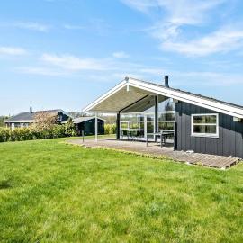 Stunning Home In Frørup With Kitchen, hotel en Frørup