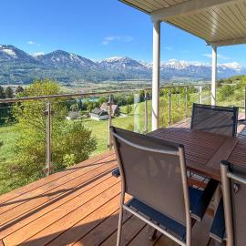 Chalet Mit Karawankenblick, hotel in Köttmannsdorf