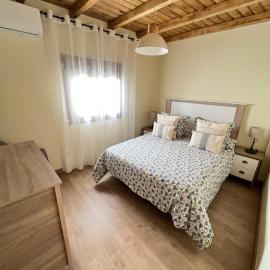 Casa Rural Casa Isabel, готель у місті Ервас