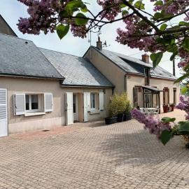 Gîte de charme avec jardin et parking privé près de Paris et Orléans - FR-1-590-428, hotell sihtkohas Oison