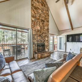 Ruidoso Family Cabin, Short Walk to Downtown!