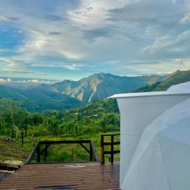 GLAMPING ASTRODOME EN PACHO, hotel em Pacho