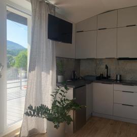Apartamenty Nad Zimnikiem، فندق في ليبوفا