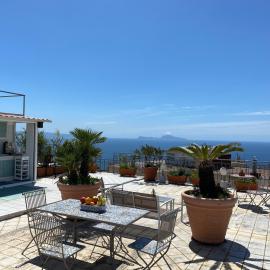 Terrazza Morghen Panoramic Rooftop,拿坡里的飯店