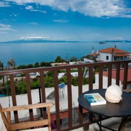 Lilian Beachfront Apartments