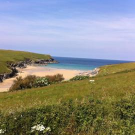 Cubert Nr Newquay Traditional 16th century cottage, hotelli kohteessa Cubert