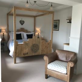 Mevagissey Boutique Flatlet with sea and countryside views, hotel in Mevagissey