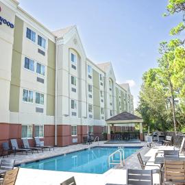 Candlewood Suites Fort Myers Interstate 75 by IHG, hotel in Fort Myers