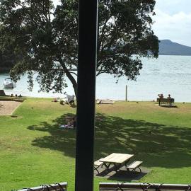 Beachside Bliss Castor Bay - Holiday by the Beach