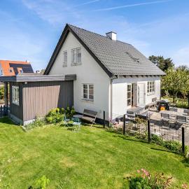 2 Bedroom Pet Friendly Home In Hornbæk, hotelli kohteessa Hornbæk