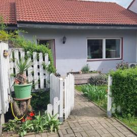 Zimmervermietung Zahn、Baalbergeのホテル
