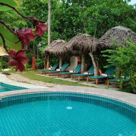 Marari Beach Bungalow Resort Alleppey, hotell Mararikulamis