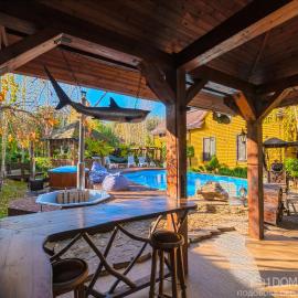 Дом на берегу 1dom club, hotel en Protsev