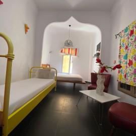 Hostal Valencia - private room with bathroom, hotel en Chefchaouen