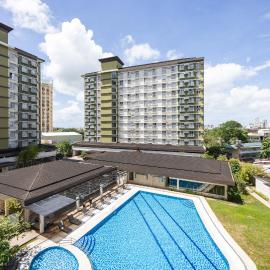 Studio Unit Near SM City and Ayala with Pool, Gym, Balcony and Fast Wifi – hotel w mieście Mandaue City