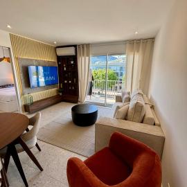 Appartement 5*, vue mer et accès plage, hotel in Cavalaire-sur-Mer
