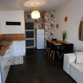 Appart'Estel 2 pers en campagne avec terrasse et accès piscine