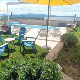 Gîte myosotis Piscine Privée 4 Chambres