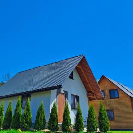 Ostoja Bieszczady Domek Całoroczny, hotel u gradu Lutoviska