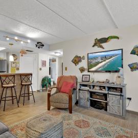 Relaxed Island Escape with Pool and Hot Tub Access, hotel in South Padre Island