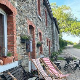 Eole - Fermette typique Ardennaise, hotell i Sainte-Ode
