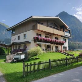 Haus Seppi, hotel in Neukirchen am Großvenediger