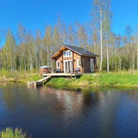 Metsavahi puhketalu โรงแรมในKaevussaare