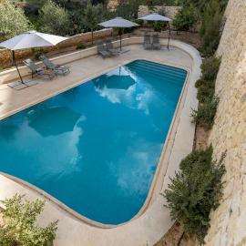 St Julians Mensija Valley Suites and Apartments, viešbutis Sent Džiulianse
