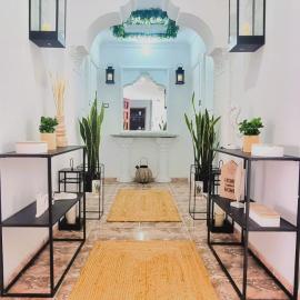 WABI BEACH LUXURY HOUSE - Excelente Ubicacion!! Centro y Frente a Playa Colonia con Aire, hotelli kohteessa Águilas