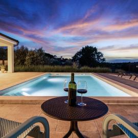 Villa Rok with Private Pool & Sunset Views near Pula