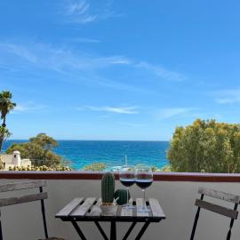 Appartamenti In Villa Polluce a 2 min dal mare WiFi e parcheggio, hotel u gradu Fontane Bjanke