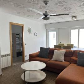 Apartamento Familiar Poeta Marquina, ξενοδοχείο σε Roses