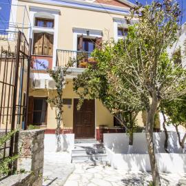 Symi Center Hotel、シミのホテル