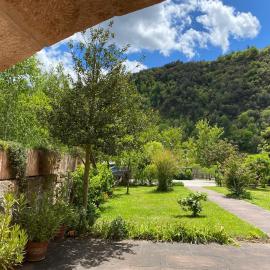Picos de Europa Suites and Rooms, hotel v mestu Turieno