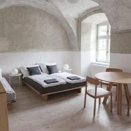 Ubytovanie v Kláštore - Apartmány: Rožňava şehrinde bir otel