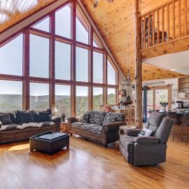West Virginia Cabin Near Snowshoe Mountain Resort، فندق في Slaty Fork