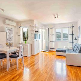 Krasici Suntime apartment