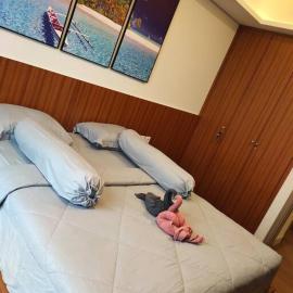 gold coast pik BEACH ROOM 1br netflix wifi sofa bed, hotel di Jakarta